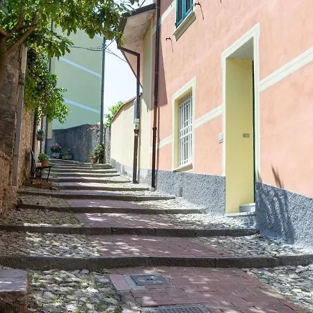 Σπίτι διακοπών House With Dreamy Position Above The Village With Views Of Sea And Nature San Terenzo