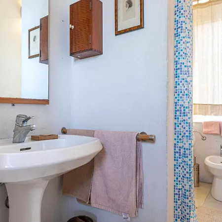 House With Dreamy Position Above The Village With Views Of Sea And Nature *